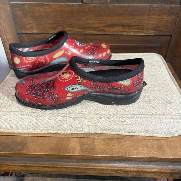 Women's Size 8 Sloggers Red Paisley Animal Print Lot Of 2 - Picture 6 of 16